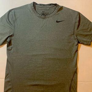 NIKE PRO COMBAT T-SHIRT MEN’s SIZE L